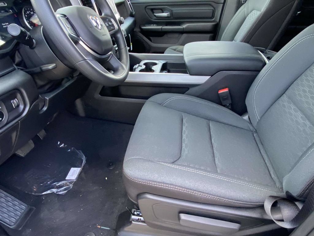 New 2026 RAM 1500 Express AWD/4WD image 41