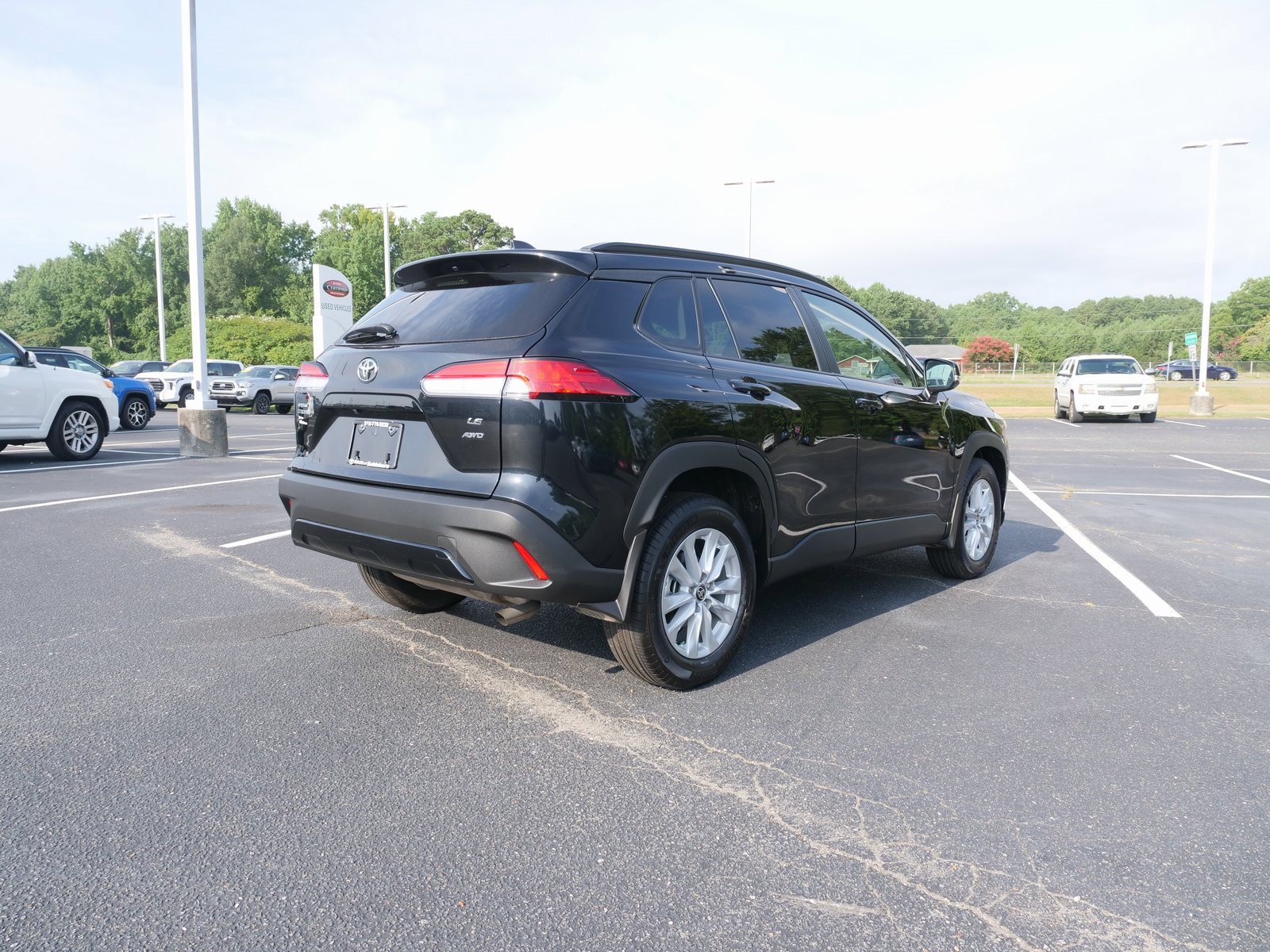 Used 2024 Toyota Corolla Cross LE image 4