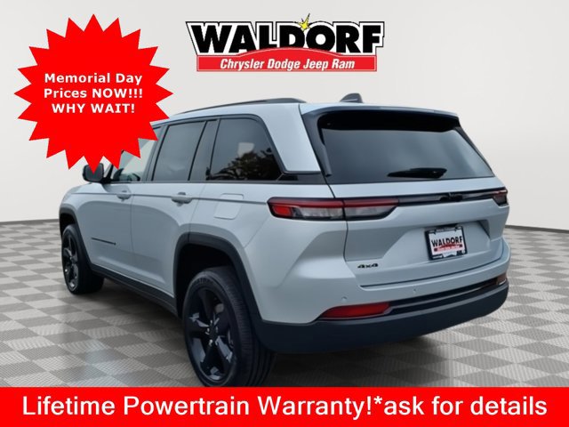 New 2025 Jeep Grand Cherokee Altitude AWD/4WD image 5