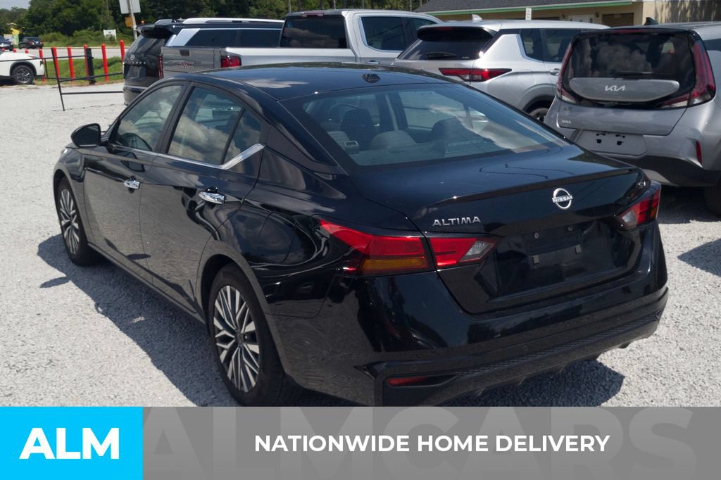 Used 2024 Nissan Altima 2.5 SV FWD image 4