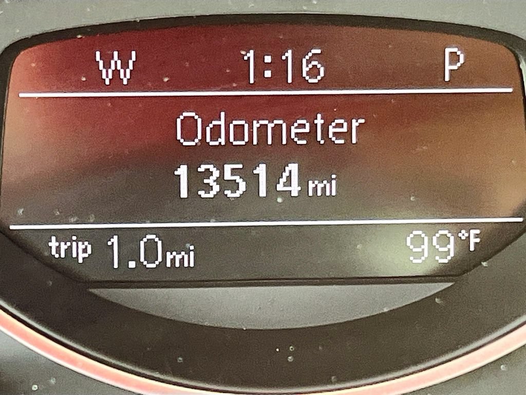 Used 2019 Volkswagen Beetle 2.0T SE FWD image 12