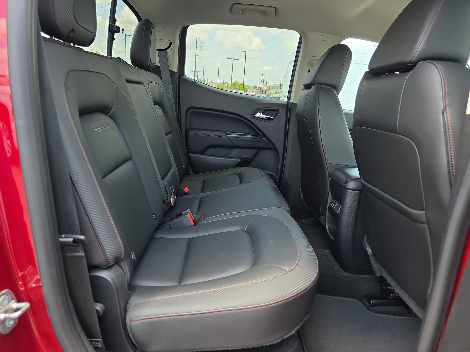 Used 2018 GMC Canyon All Terrain w/ Trailering Package AWD/4WD image 14