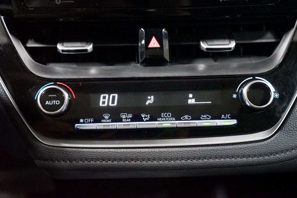 Used 2022 Toyota Corolla SE w/ SE Premium Package image 20