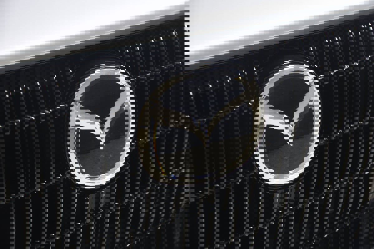 Used 2024 MAZDA CX-90 Plug-In Hybrid w/ Premium Pkg image 17