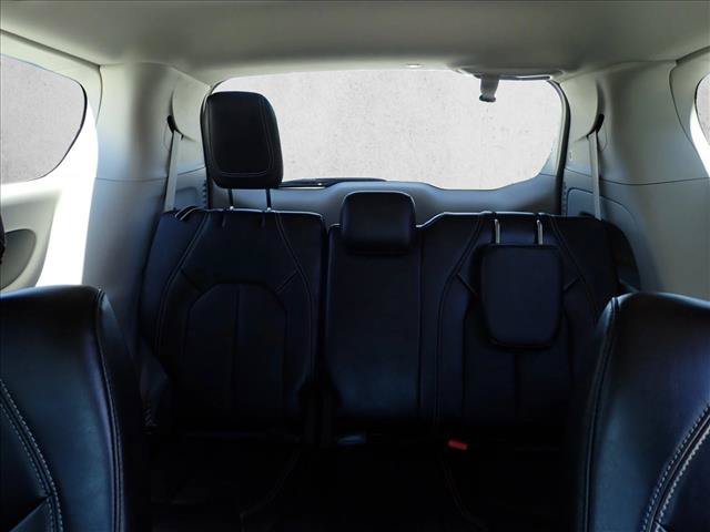 Used 2024 Chrysler Pacifica Touring-L FWD image 12