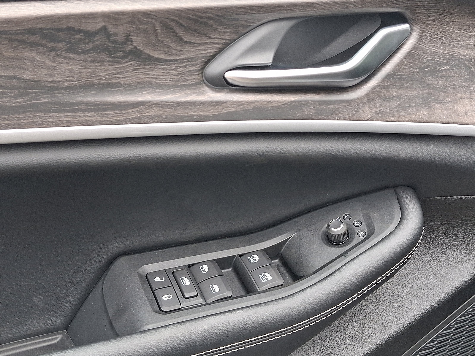 New 2027 Jeep Grand Cherokee 4WD image 8