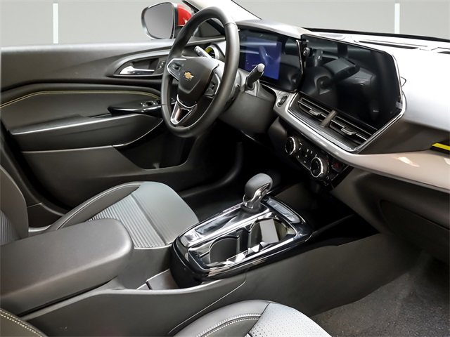 Used 2026 Chevrolet Trax LT w/ Driver Confidence Package image 26