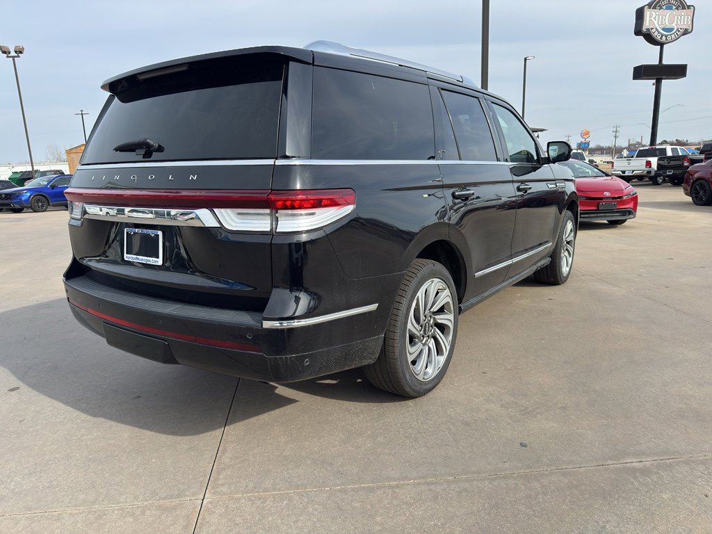 Used 2024 Lincoln Navigator Reserve image 27