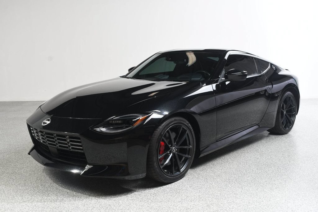Used 2024 Nissan Z Performance w/ Floor Mat Package RWD image 2