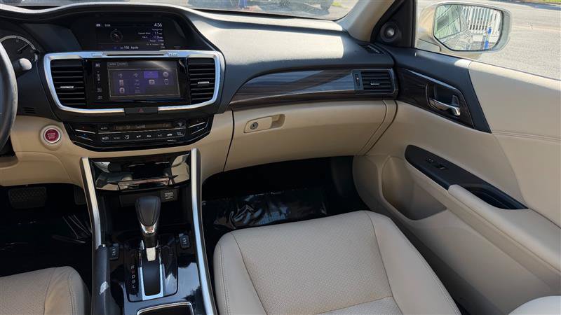 Used 2017 Honda Accord EX-L image 19