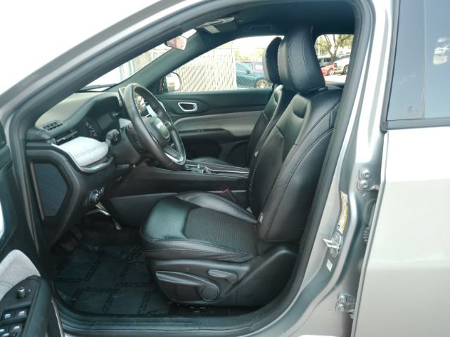 Used 2023 Jeep Compass Latitude AWD/4WD image 14