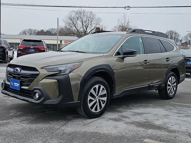 Used 2024 Subaru Outback Premium image 3