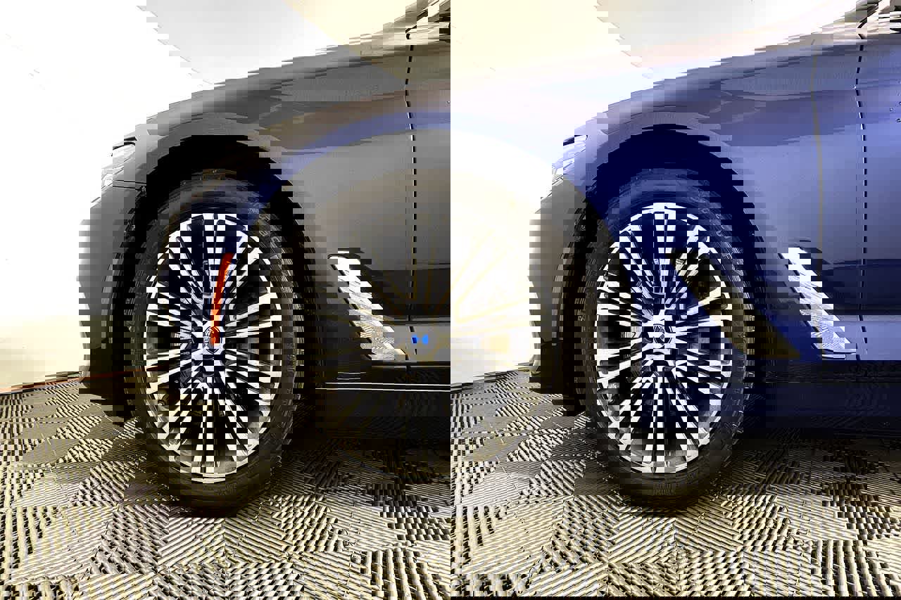 Used 2019 BMW 530i xDrive w/ Convenience Package AWD/4WD image 10