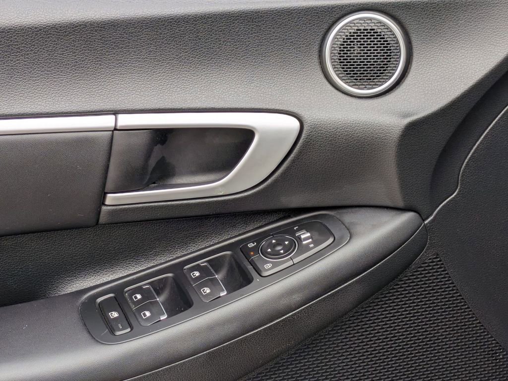 Used 2025 Hyundai Sonata SEL image 13