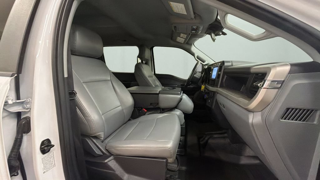 Used 2023 Ford F250 XL AWD/4WD image 9