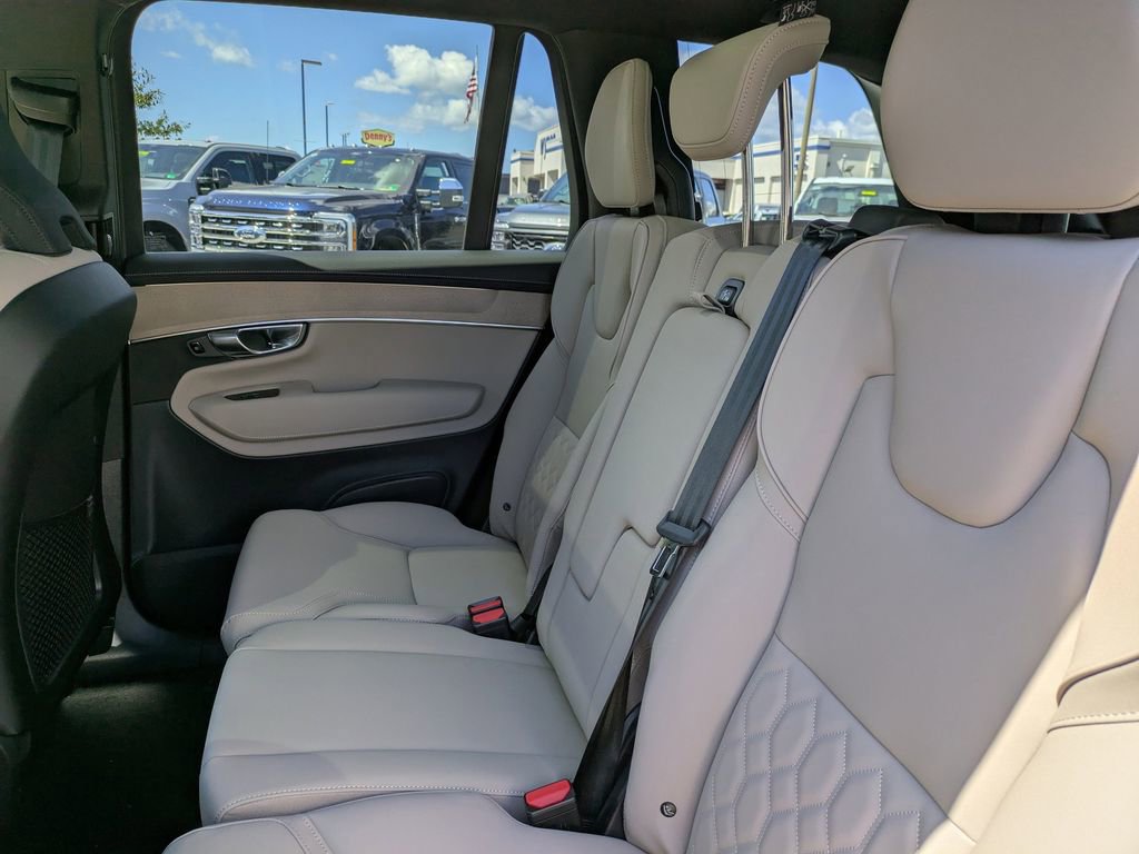 New 2026 Volvo XC90 B6 Core image 14