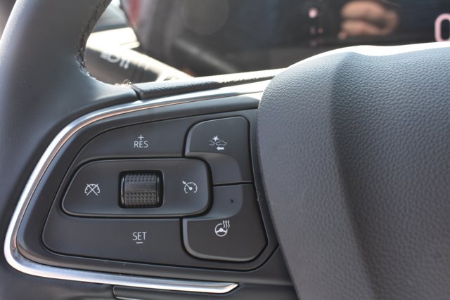 Used 2024 Buick Envista Sport Touring w/ Convenience I Package FWD image 22