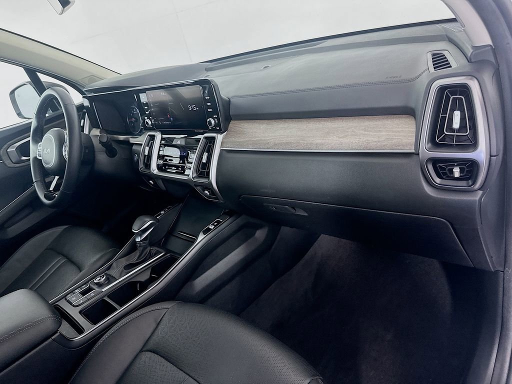 Used 2023 Kia Sorento EX w/ Panoramic Sunroof Package FWD image 30