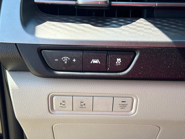 Used 2024 Kia Carnival LX image 27