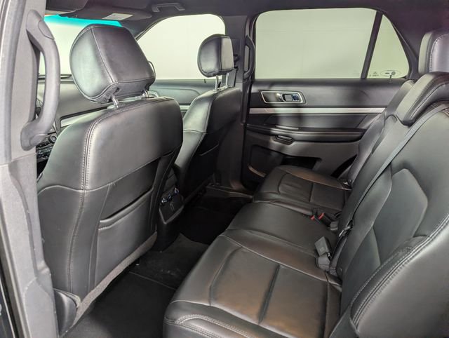 Used 2017 Ford Explorer XLT w/ Equipment Group 202A image 17