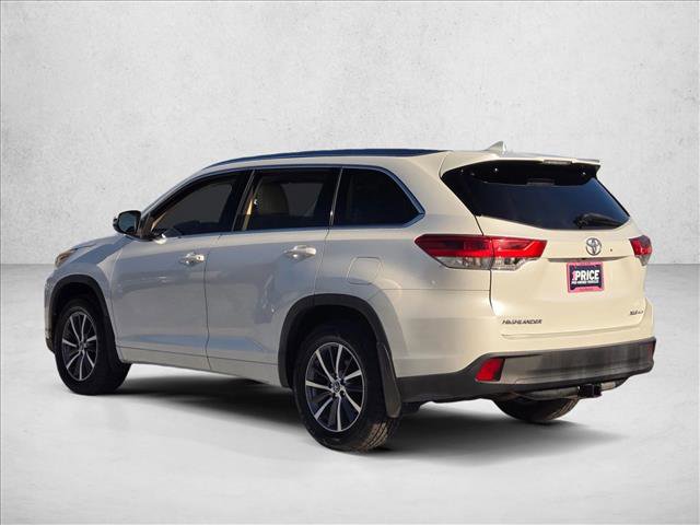 Used 2017 Toyota Highlander XLE image 8