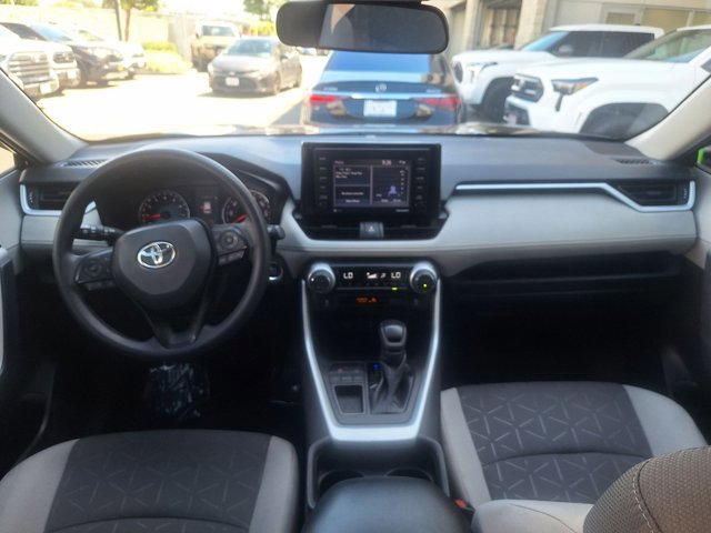 Used 2021 Toyota RAV4 XLE image 16