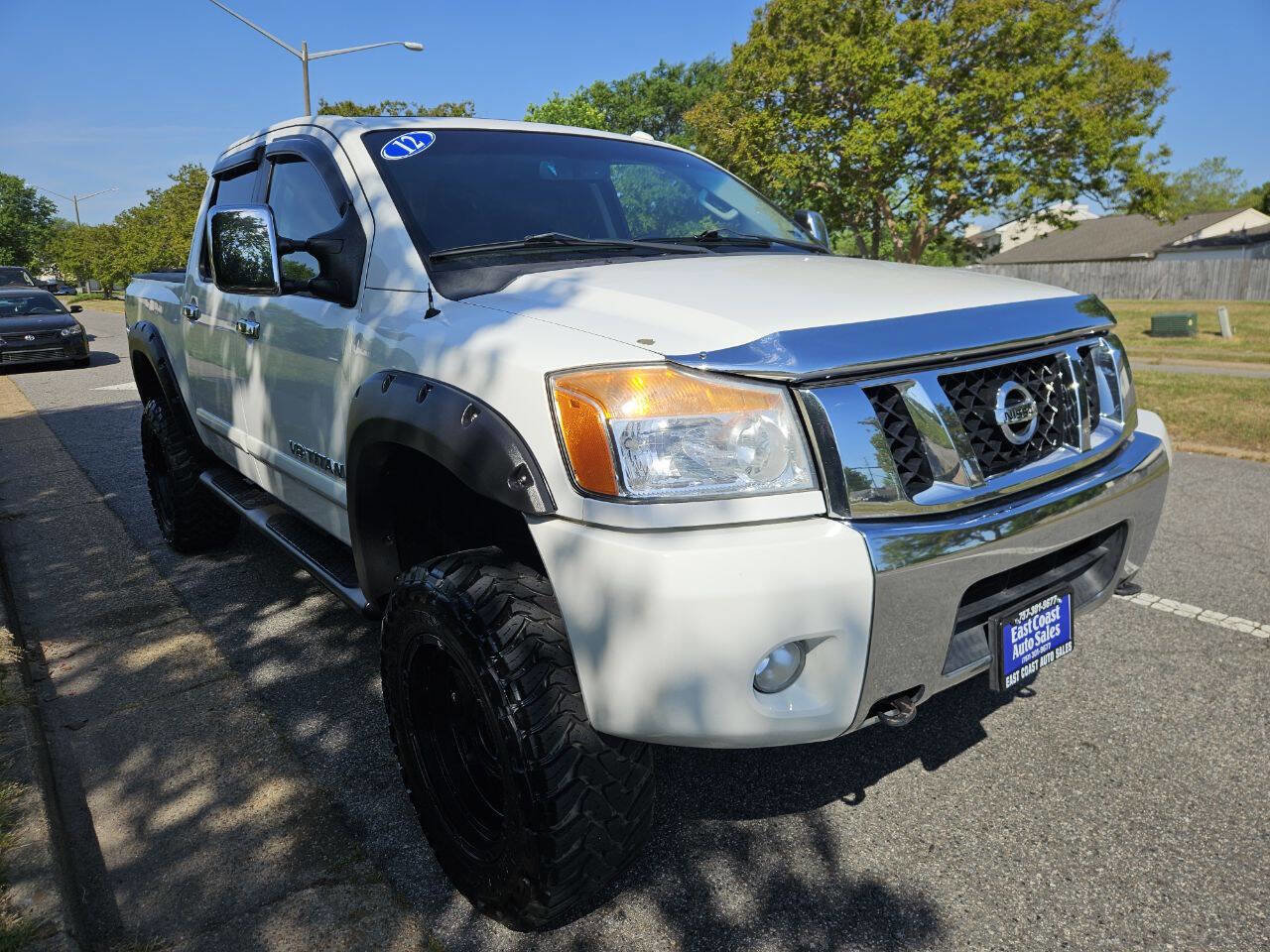 Used 2012 Nissan Titan SL w/ SL Technology Pkg AWD/4WD image 8