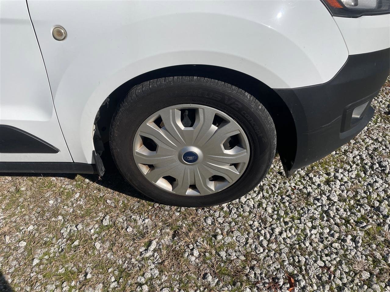 Used 2020 Ford Transit Connect XL image 31