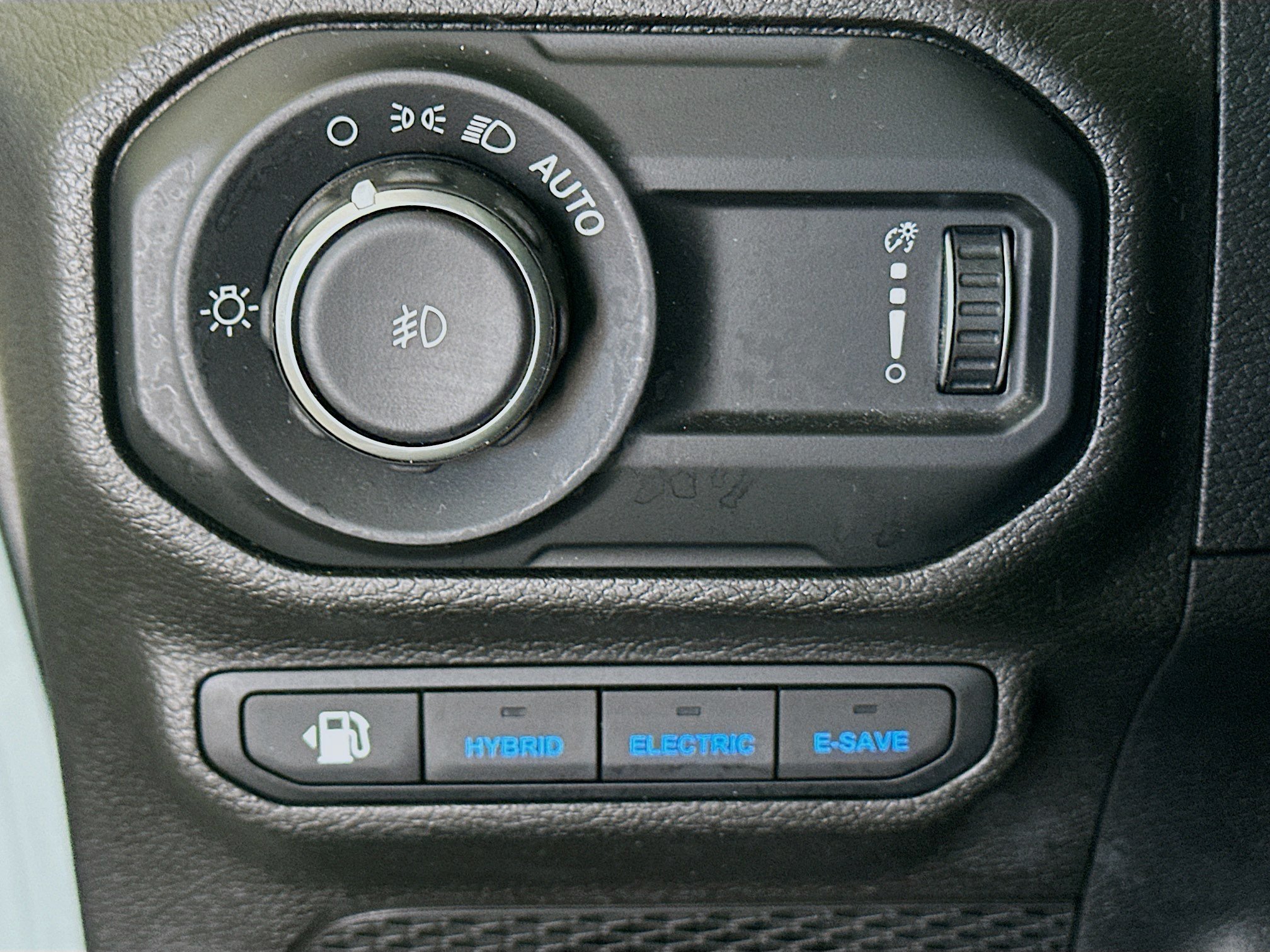 Used 2023 Jeep Wrangler Unlimited AWD/4WD image 16