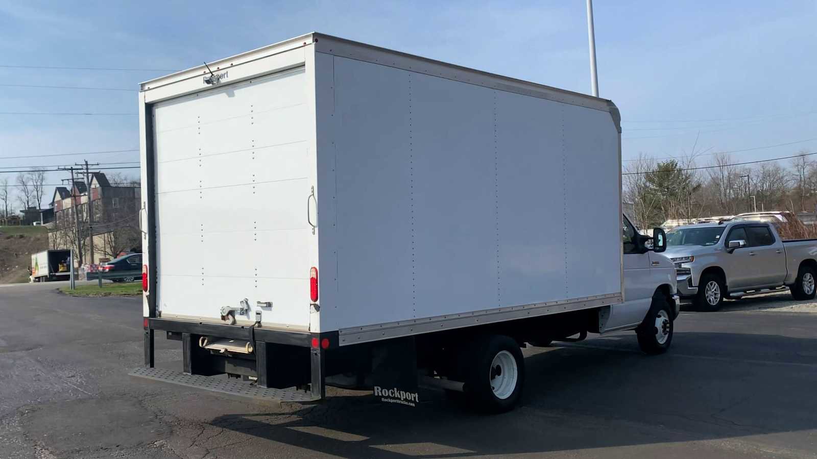 Used 2017 Ford E-450 and Econoline 450 Super Duty w/ Power Windows & Locks Group RWD image 8