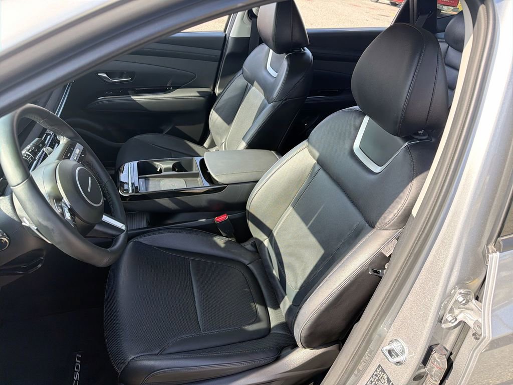 Used 2025 Hyundai Tucson Limited AWD/4WD image 13