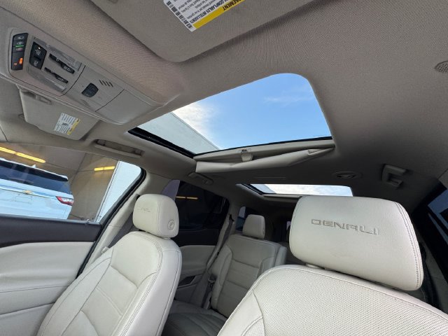 Used 2018 GMC Acadia Denali w/ Technology Package FWD image 27