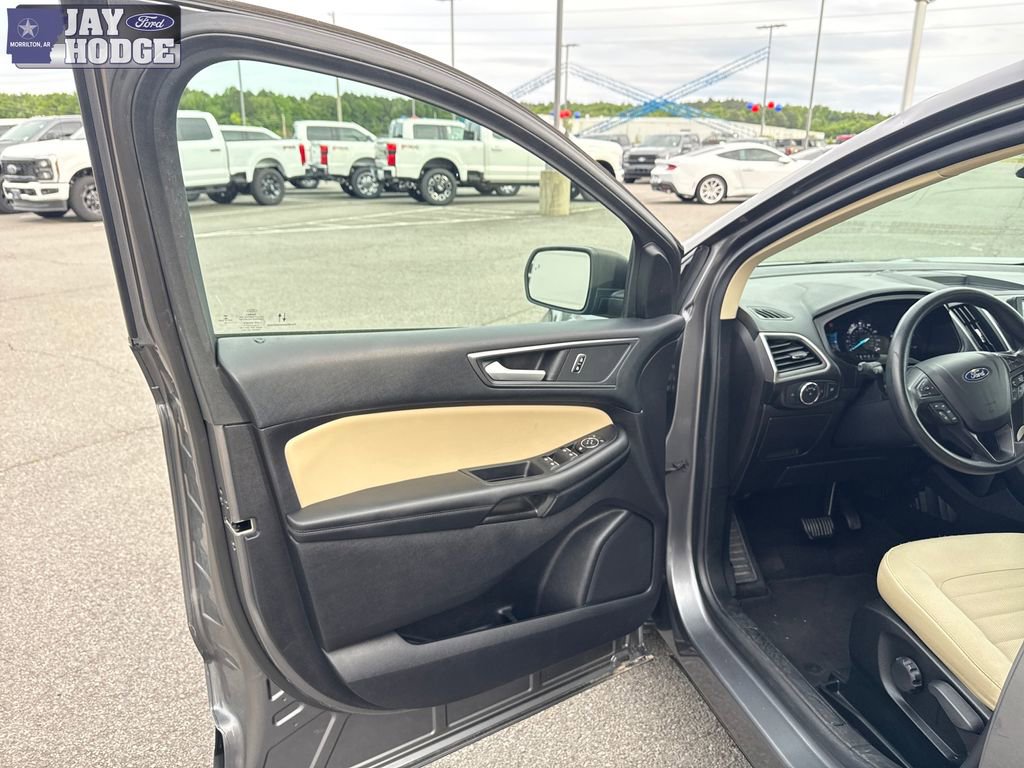 Used 2022 Ford Edge SE AWD/4WD image 10