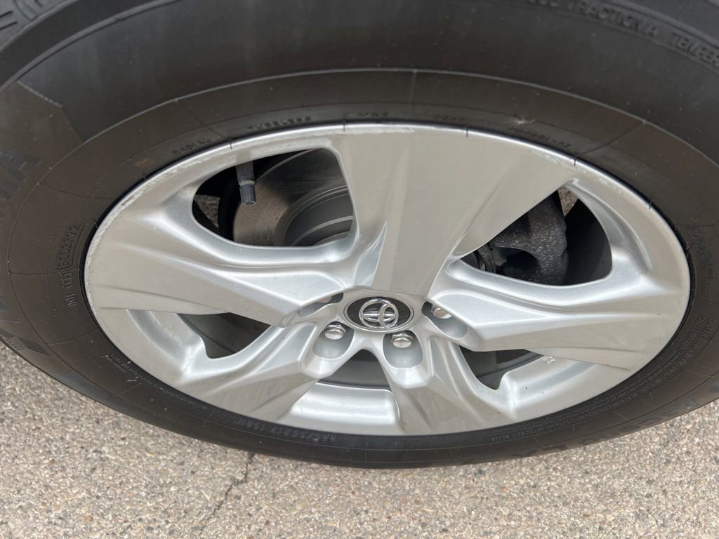 Used 2020 Toyota RAV4 XLE w/ Convenience Package image 47