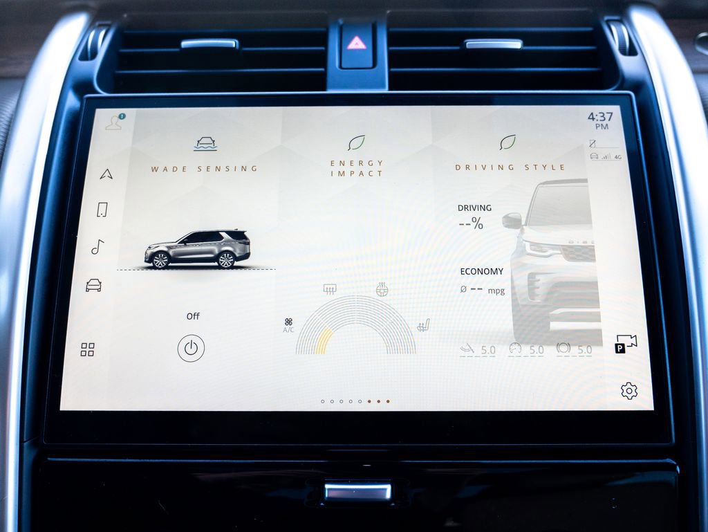 Used 2024 Land Rover Discovery Dynamic SE image 24