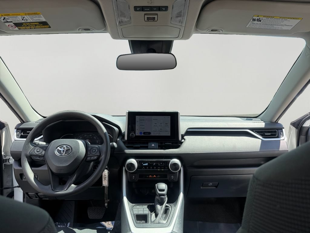 Used 2025 Toyota RAV4 LE AWD/4WD image 10