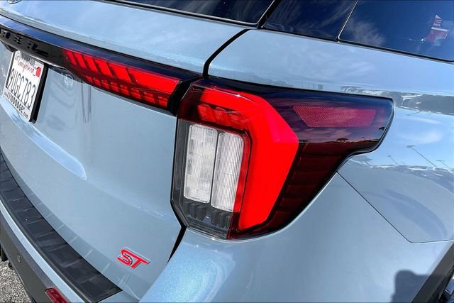 Used 2025 Ford Explorer ST w/ Sun And Sound Package image 28