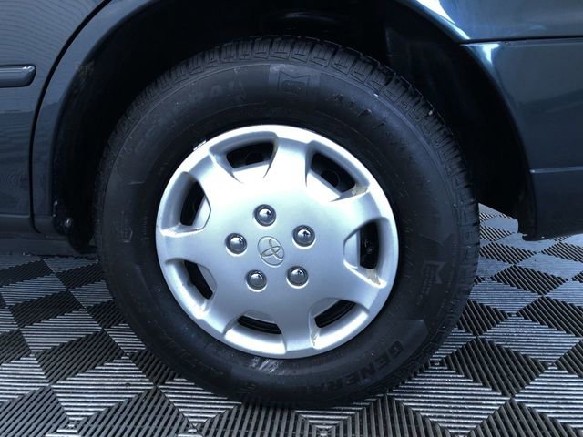 Used 1993 Toyota Camry LE FWD image 16