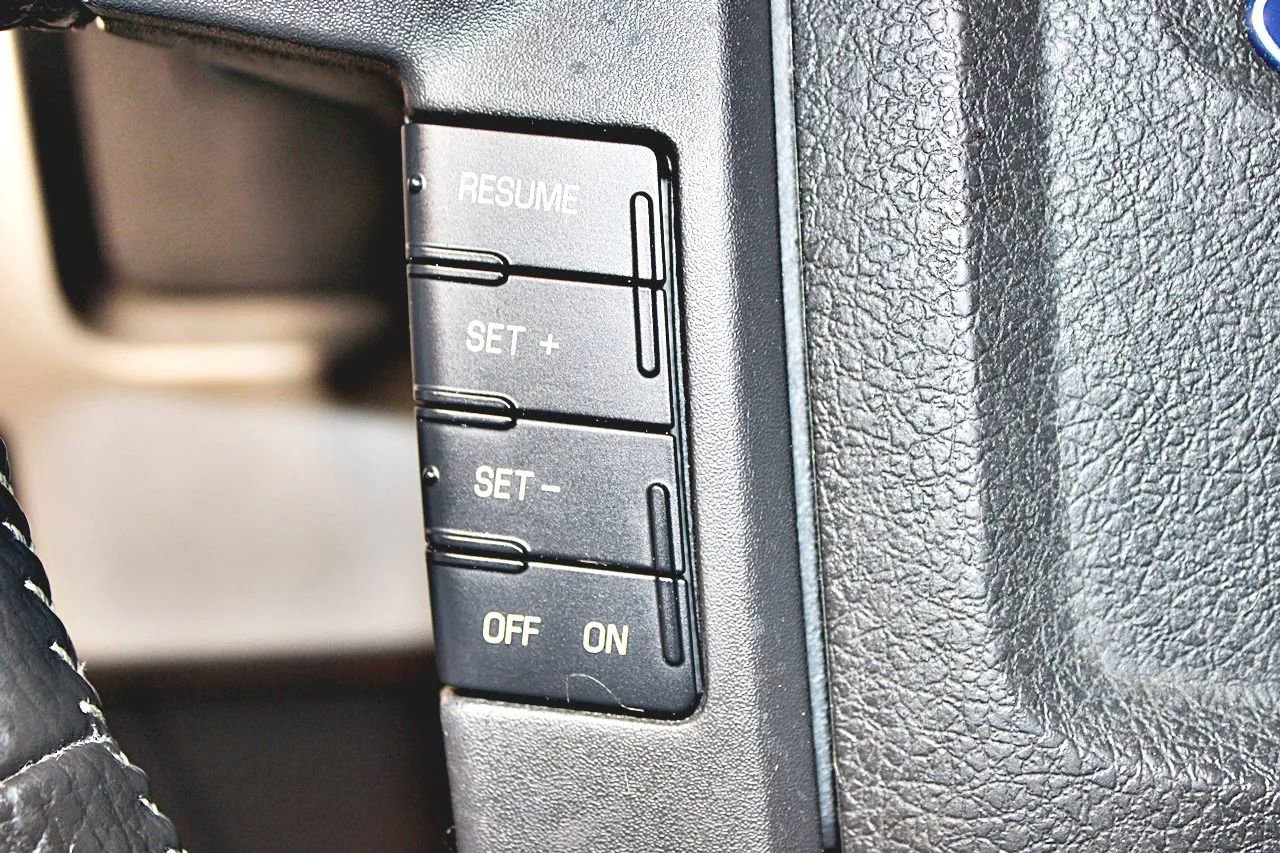 Used 2010 Ford F150 Lariat image 14