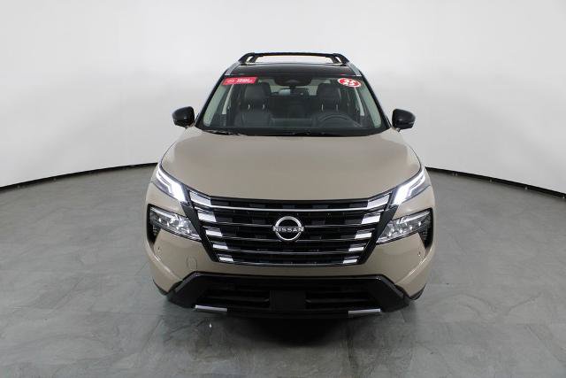 Certified 2025 Nissan Rogue Platinum FWD image 14