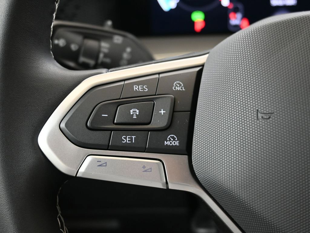 New 2026 Volkswagen Tiguan SE image 26