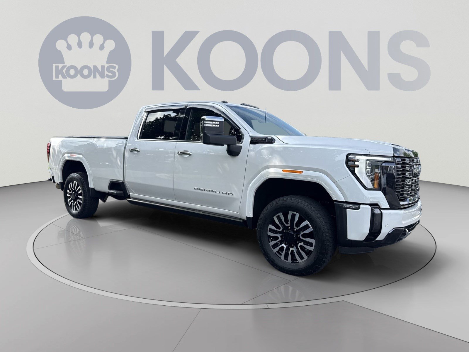 Used 2024 GMC Sierra 3500 Denali Ultimate AWD/4WD image 8