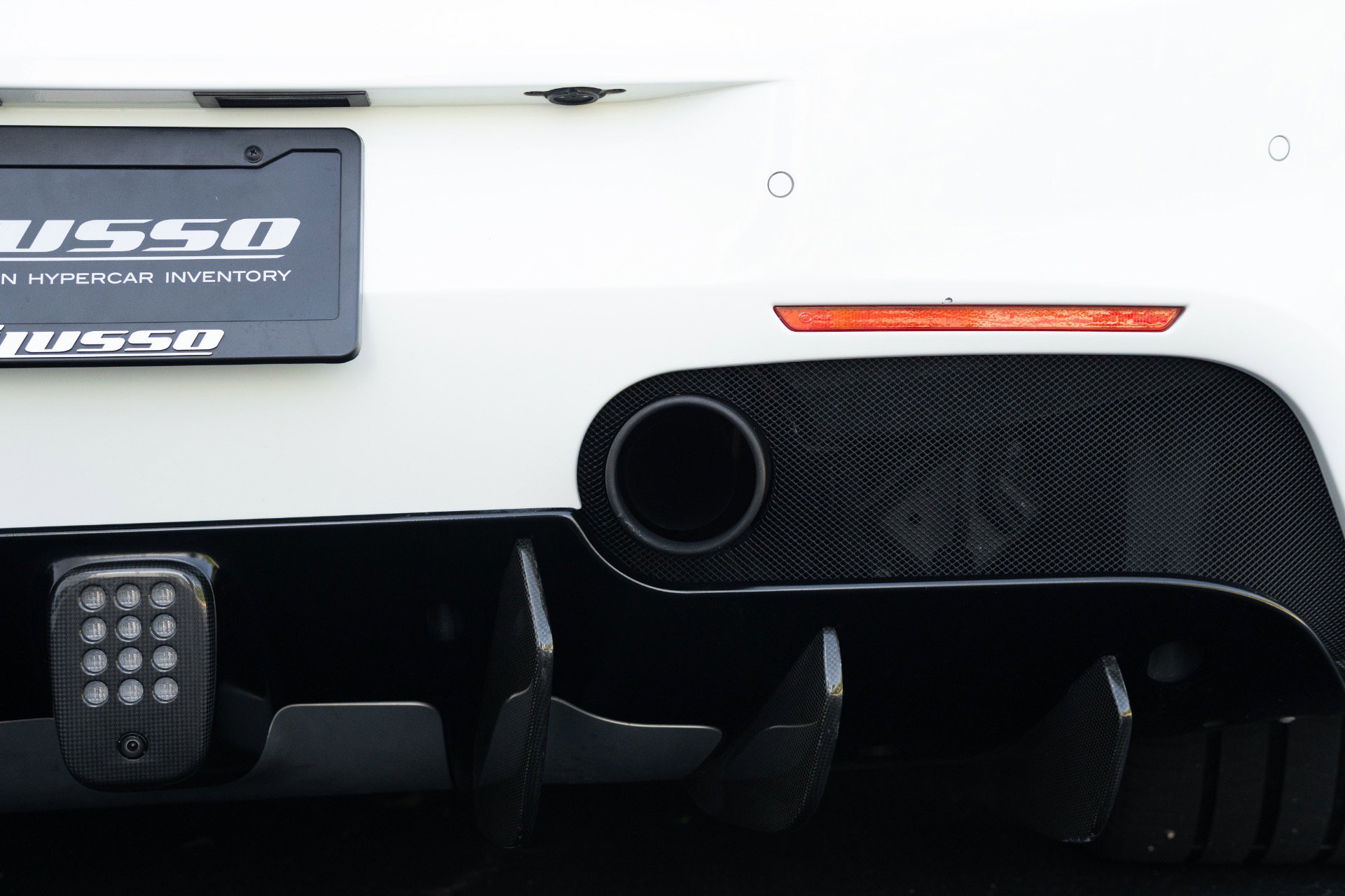 Used 2017 Ferrari 488 GTB RWD image 19