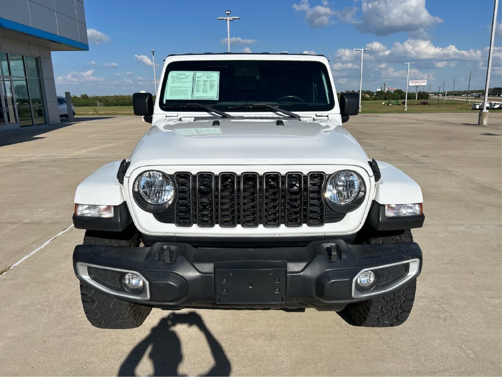 Used 2024 Jeep Gladiator Sport AWD/4WD image 19