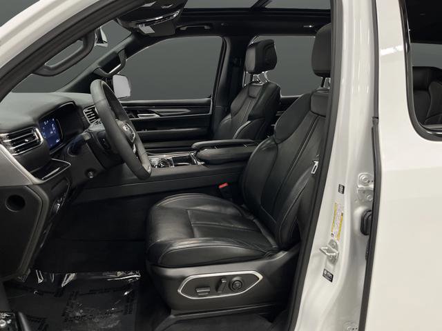 Used 2024 Jeep Wagoneer L 4WD w/ Premium Group I image 4