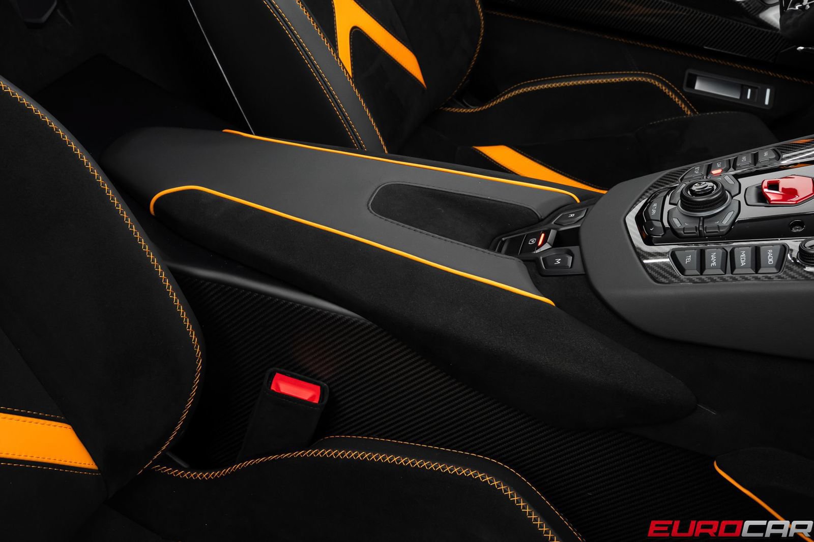 Used 2021 Lamborghini Aventador SVJ AWD/4WD image 42