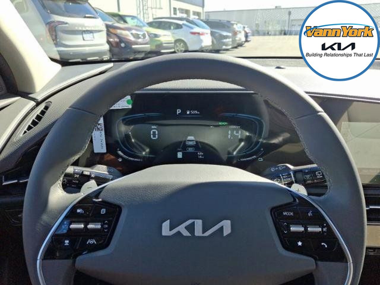 New 2025 Kia Niro EX Touring image 9