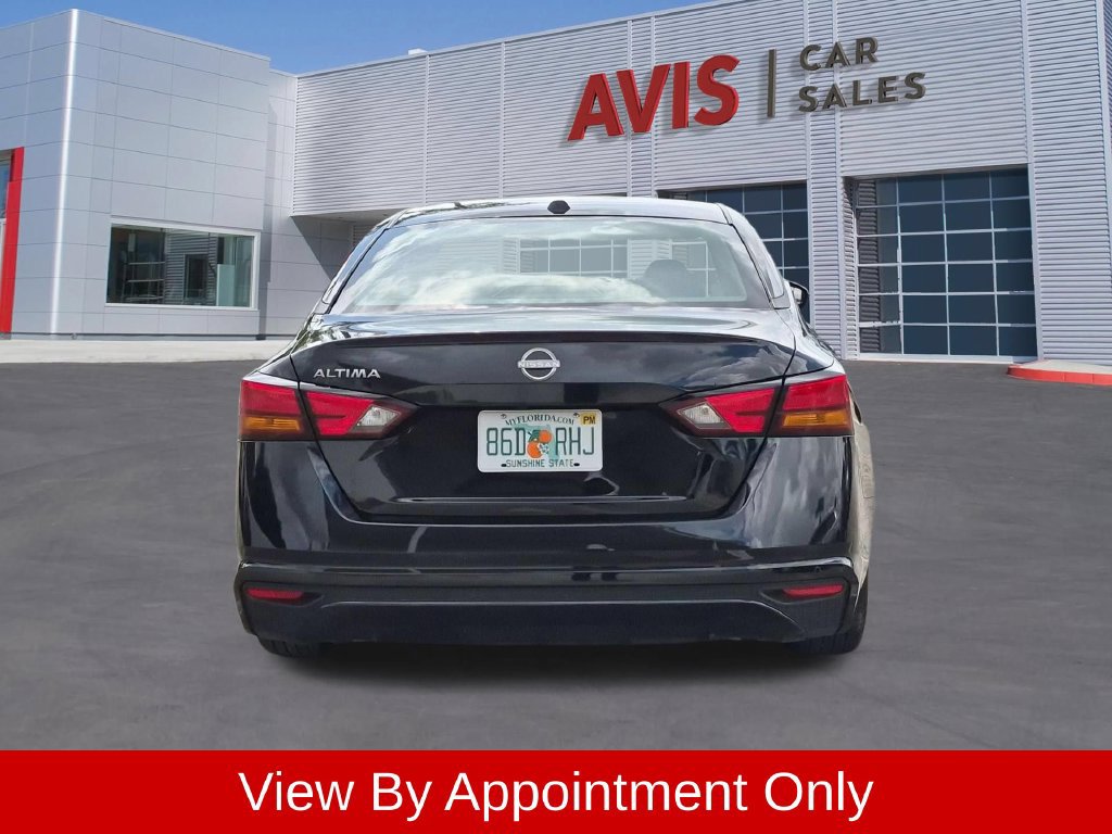 Used 2025 Nissan Altima 2.5 SV FWD image 7