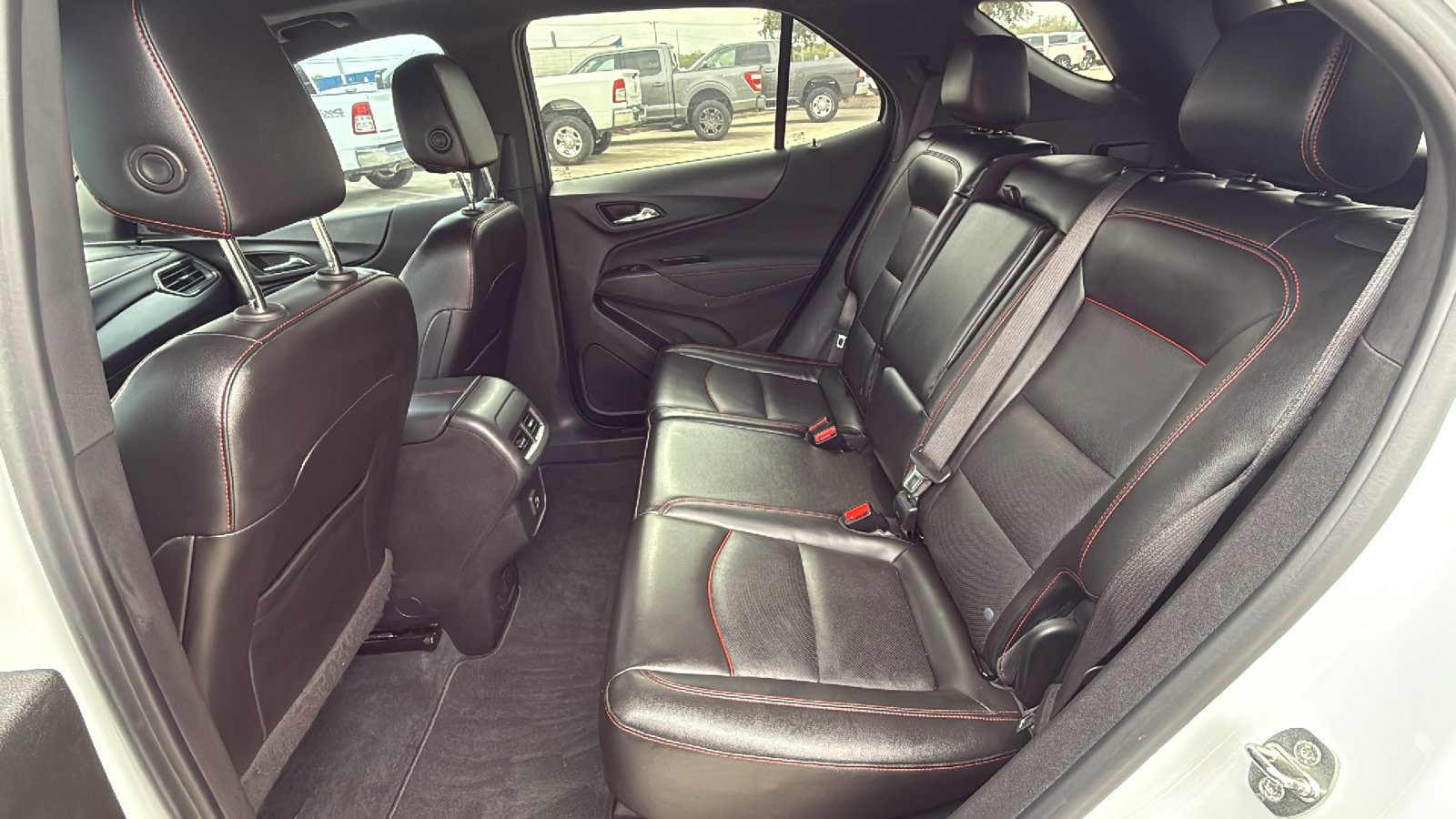 Used 2022 Chevrolet Equinox RS w/ RS Leather Package image 15