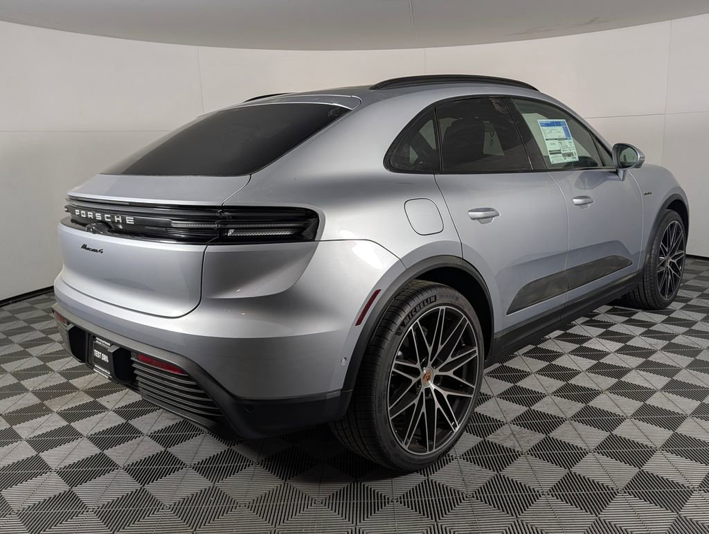 New 2026 Porsche Macan 4 Electric image 7